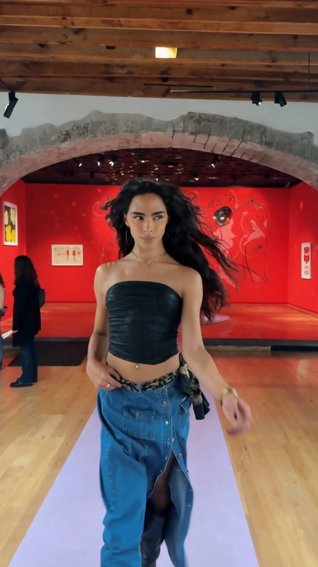 Post 6 by Huitzili Espinosa on Instagram (video)