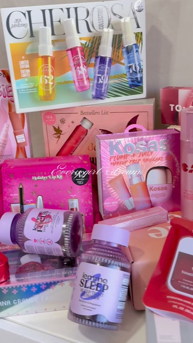 Post 7 by Val cosmetics on Instagram (video)