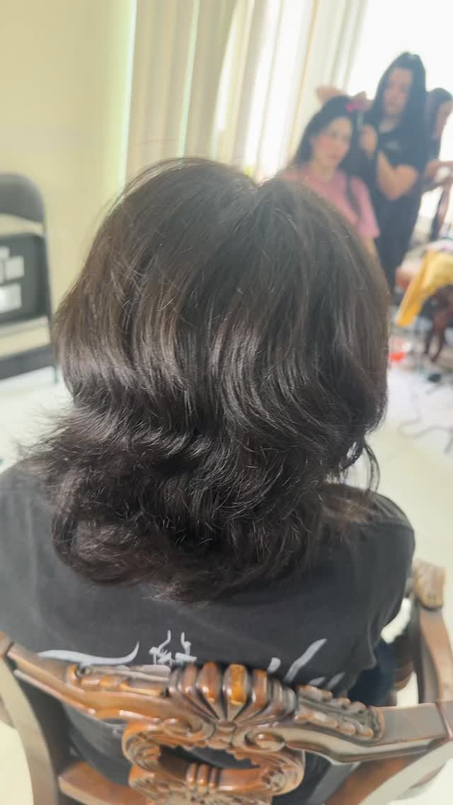 Post 5 by Jesnis Extensiones on Instagram (video)