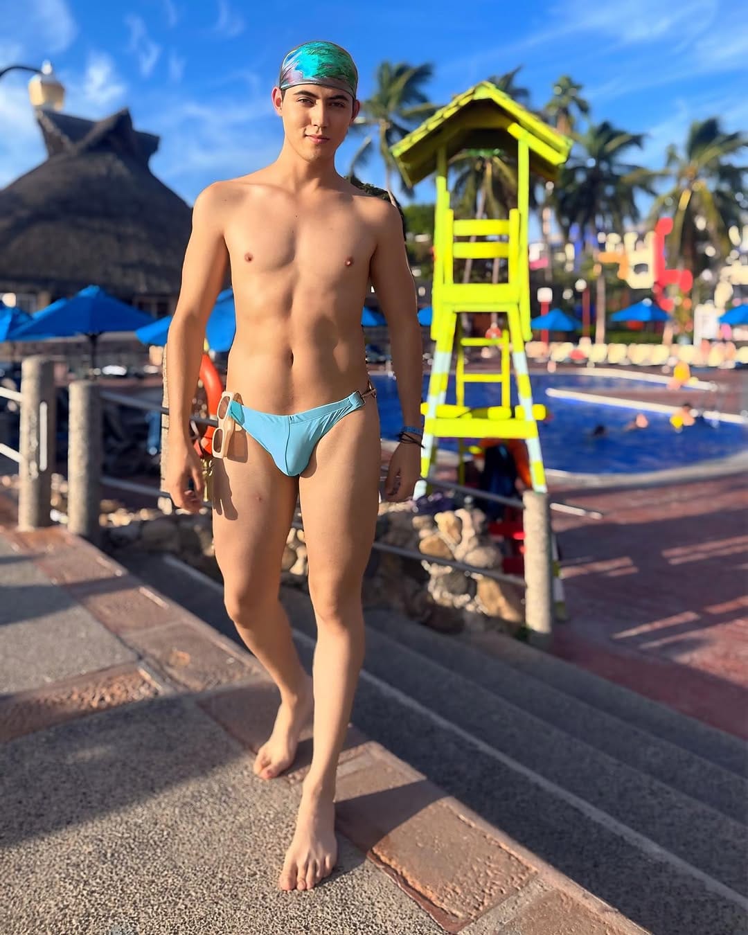 Post 9 by Luis Oscar on Instagram (carousel)
