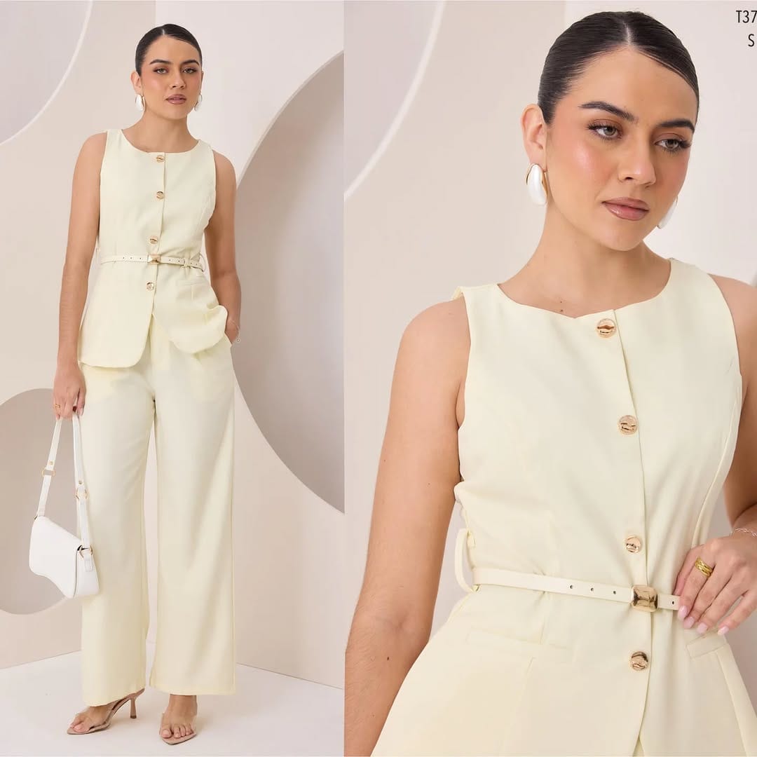 Post 1 by Eliza Curiel BM Fashion on Instagram (carousel)
