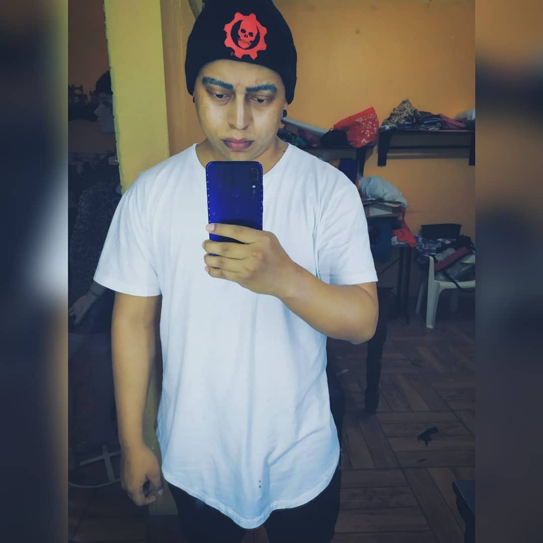 Post 8 by Jhova López on Instagram (image)