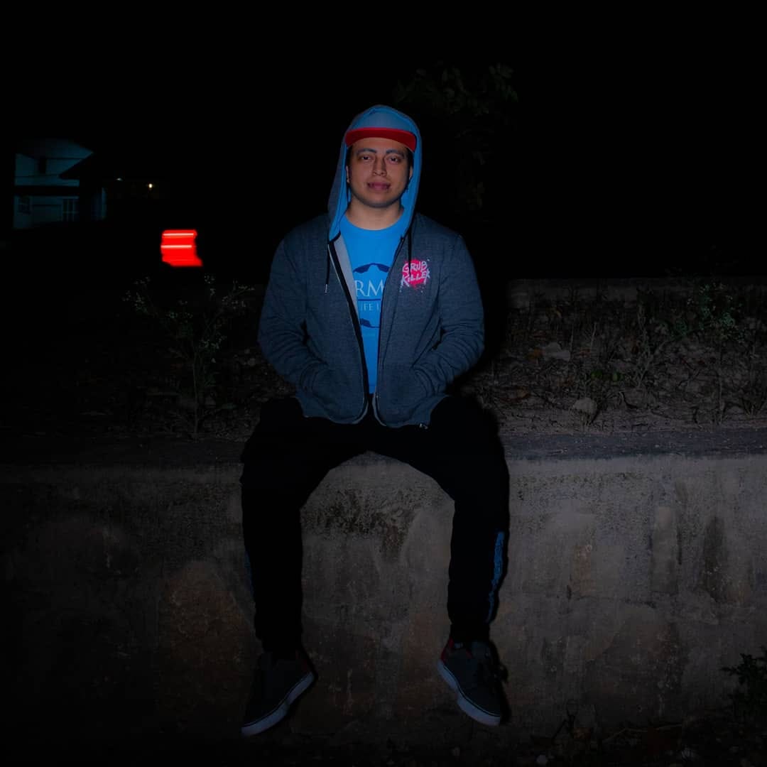 Post 3 by Jhova López on Instagram (image)