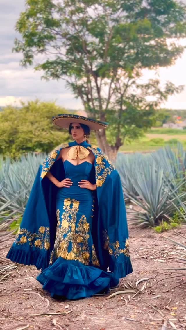 Post 4 by Jazmin Rodriguez on Instagram (video)