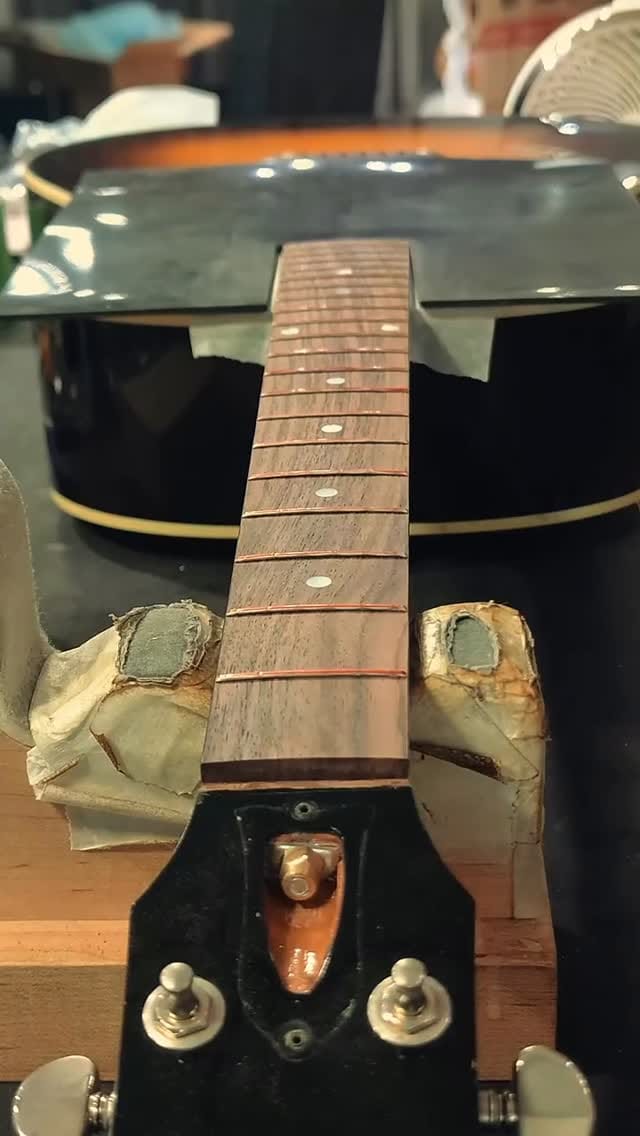 Post 8 by Guitarhouse México ™ on Instagram (video)