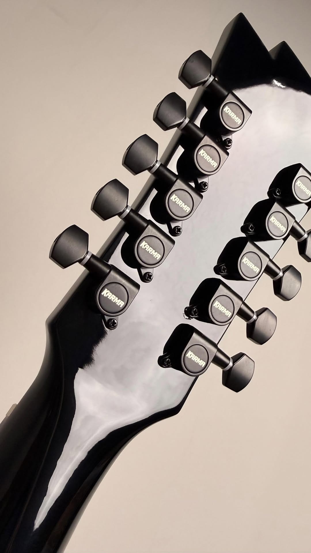 Post 6 by Guitarhouse México ™ on Instagram (video)