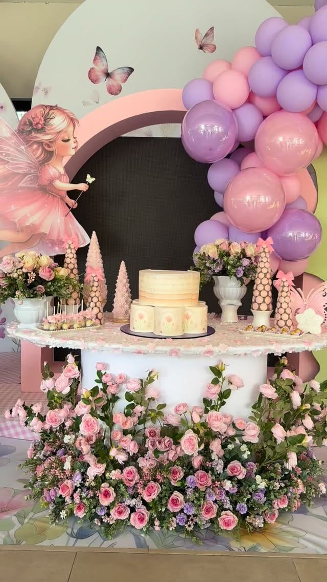 Post 2 by Karenina🎂 on Instagram (video)