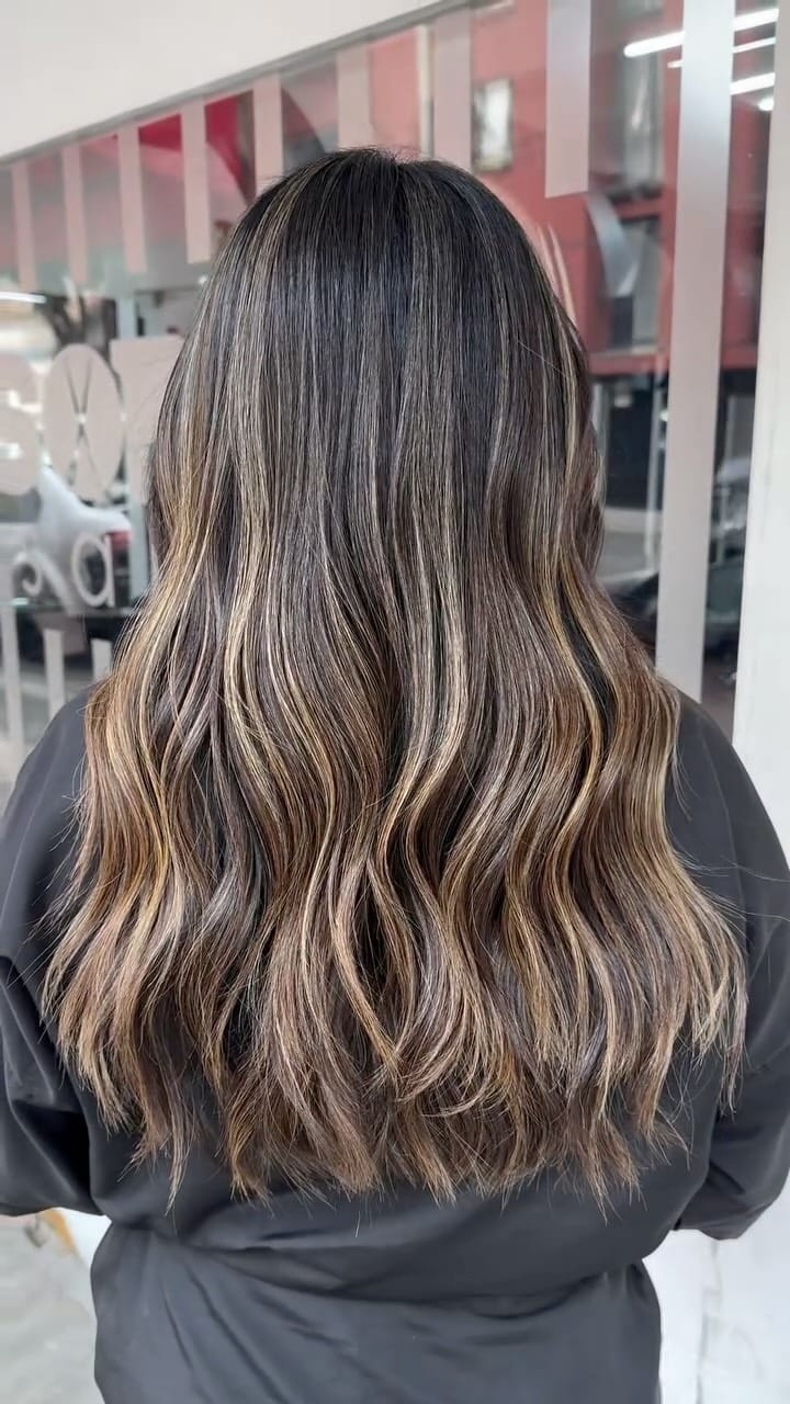 Post 6 by Scissor's Salon on Instagram (video)