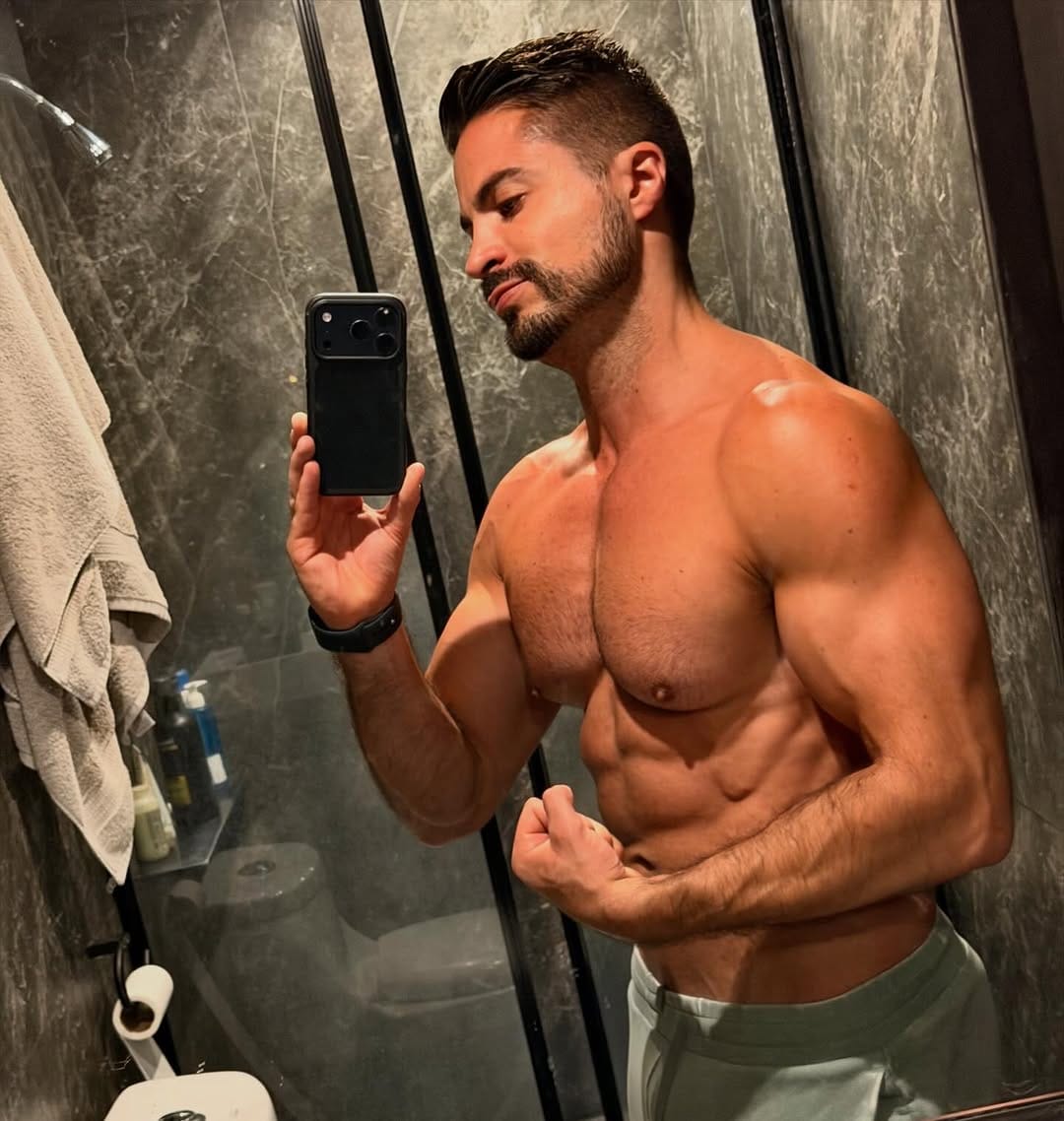 Post 5 by Luis GJ on Instagram (image)