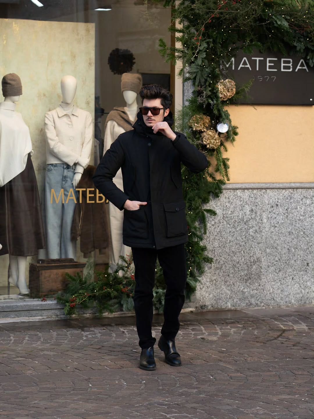 Post 4 by Matteo Romanello on Instagram (image)