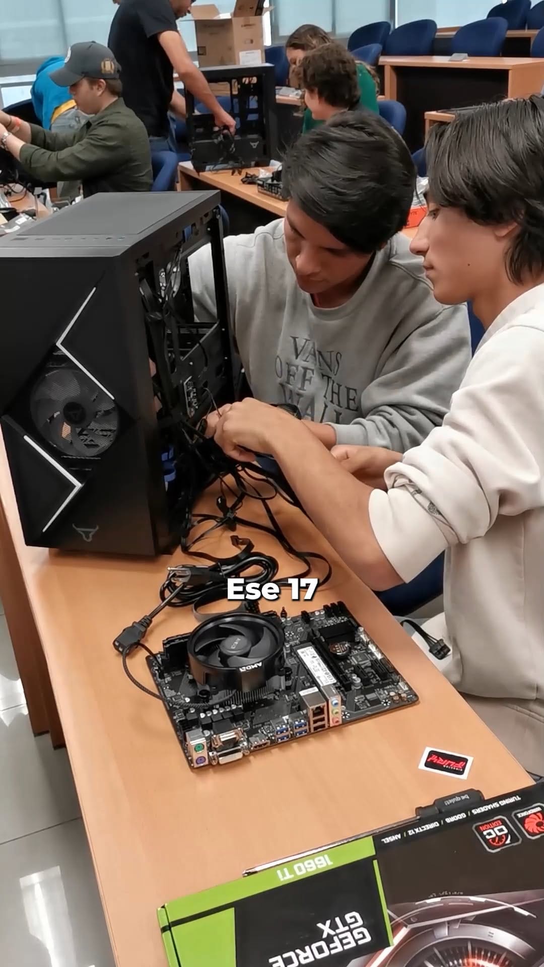 Post 8 by Digitalife on Instagram (video)