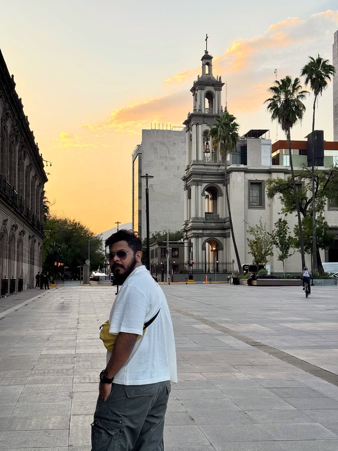 Post 1 by 𝗟𝗢𝗩𝗘𝗟𝗘𝗦𝗛 | 𝗕𝗔𝗖𝗞𝗣𝗔𝗖𝗞𝗘𝗥 | INDIA🇮🇳 on Instagram (carousel)