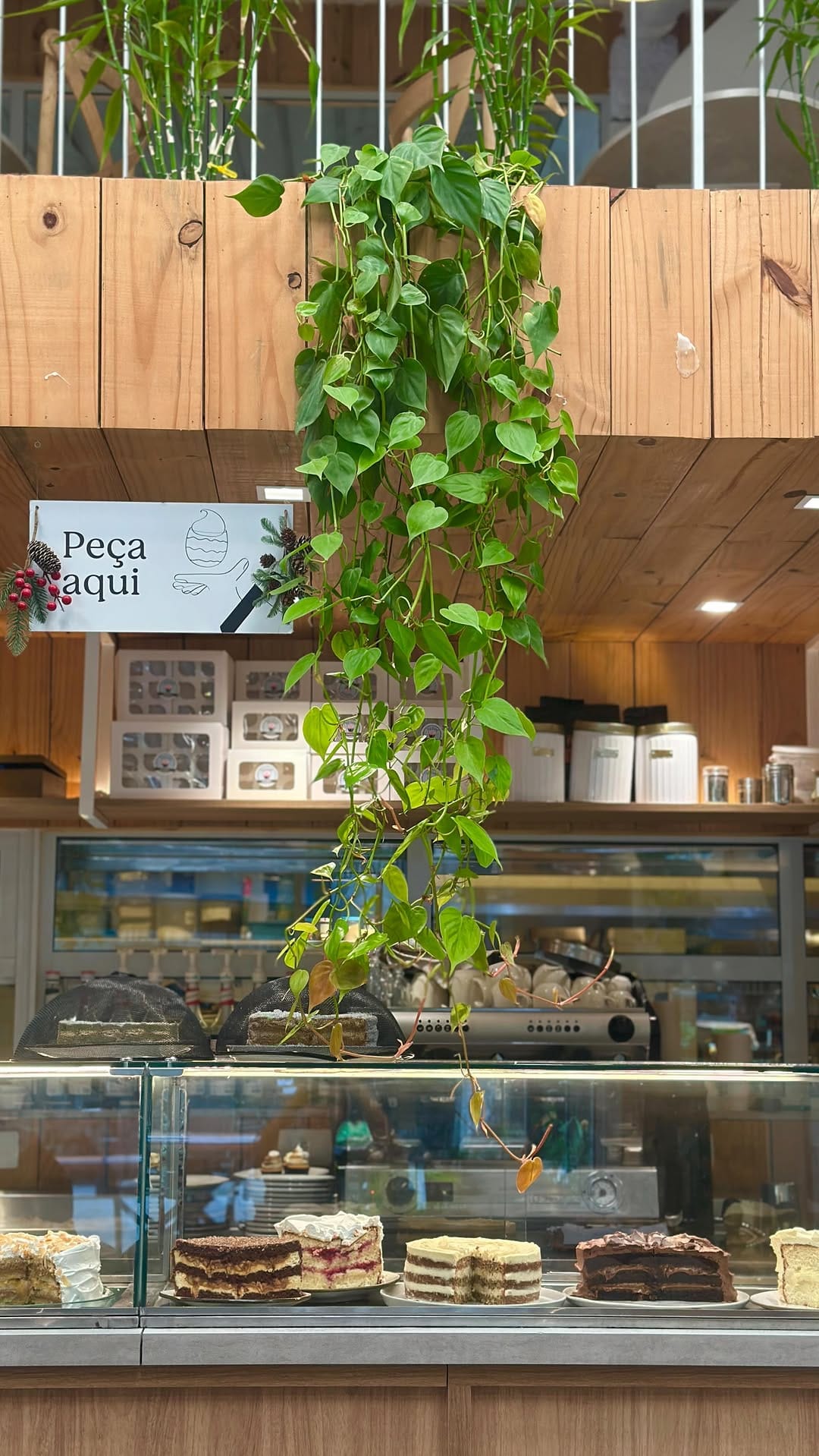 Post 1 by FairyLand Bakery® on Instagram (video)