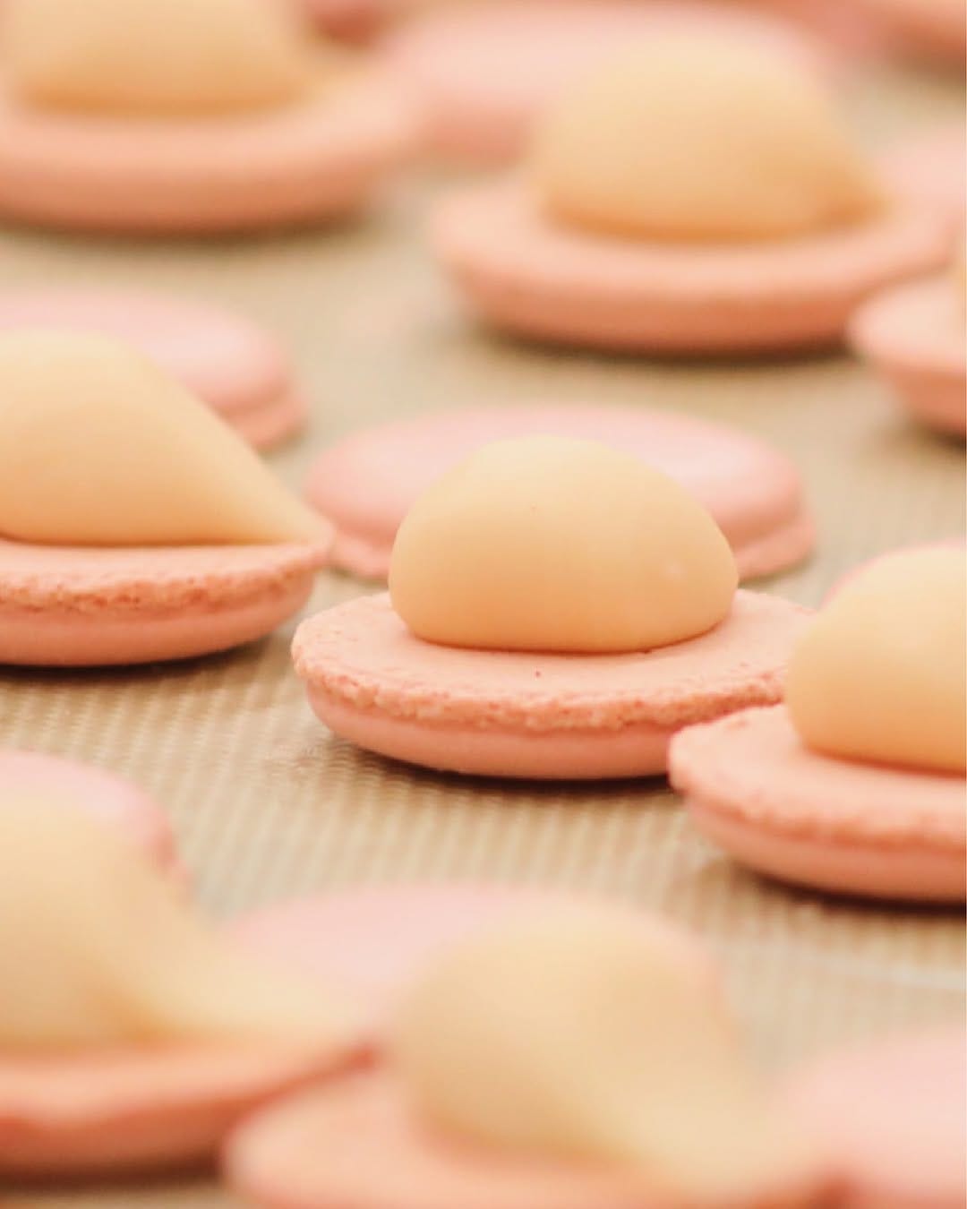 Post 7 by Le Macaron Boutique on Instagram (image)