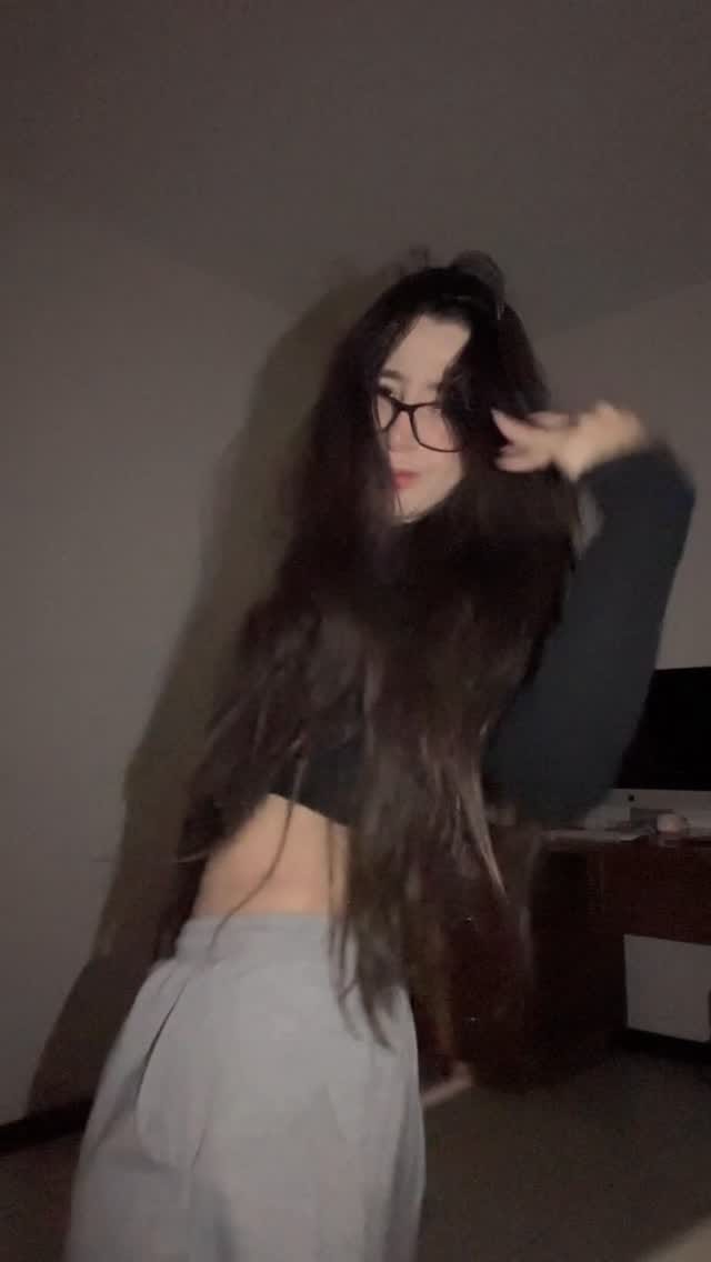 Post 5 by Nelly Arciga on Instagram (video)