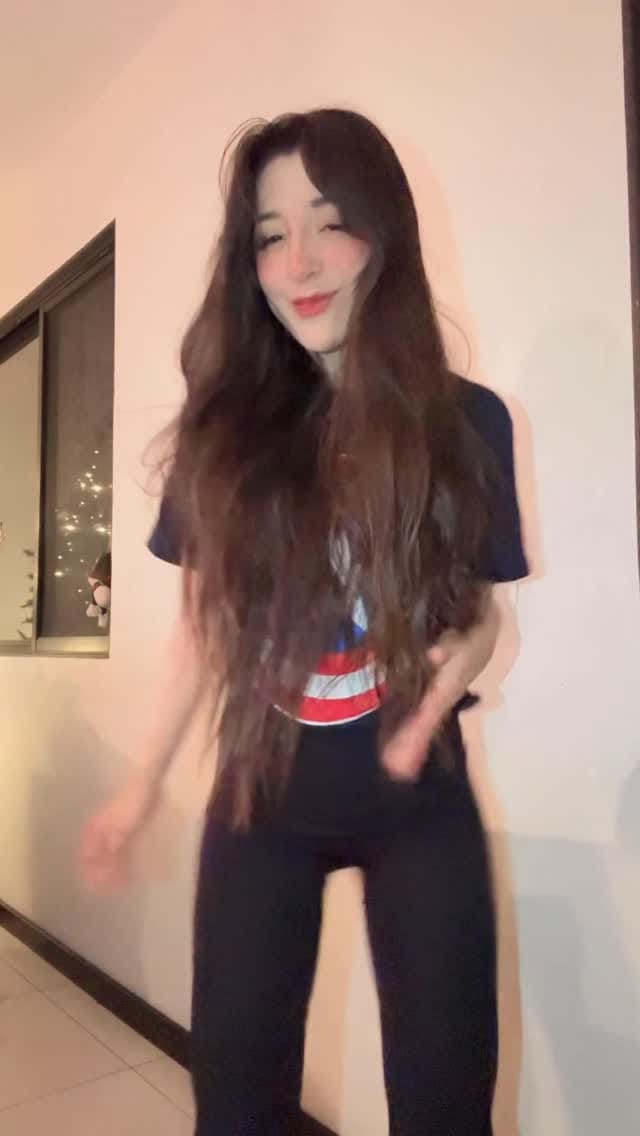 Post 7 by Nelly Arciga on Instagram (video)