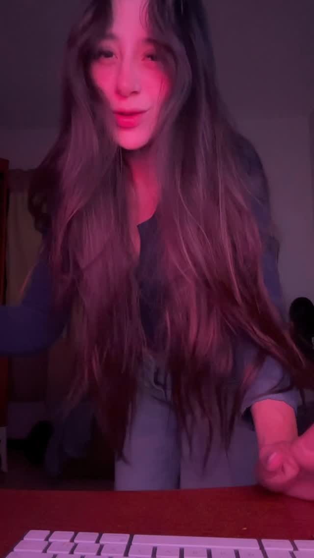 Post 3 by Nelly Arciga on Instagram (video)