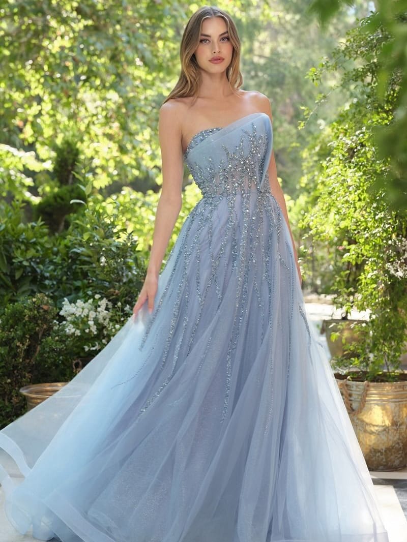 Post 8 by RENTA Y VENTA DE VESTIDOS on Instagram (carousel)