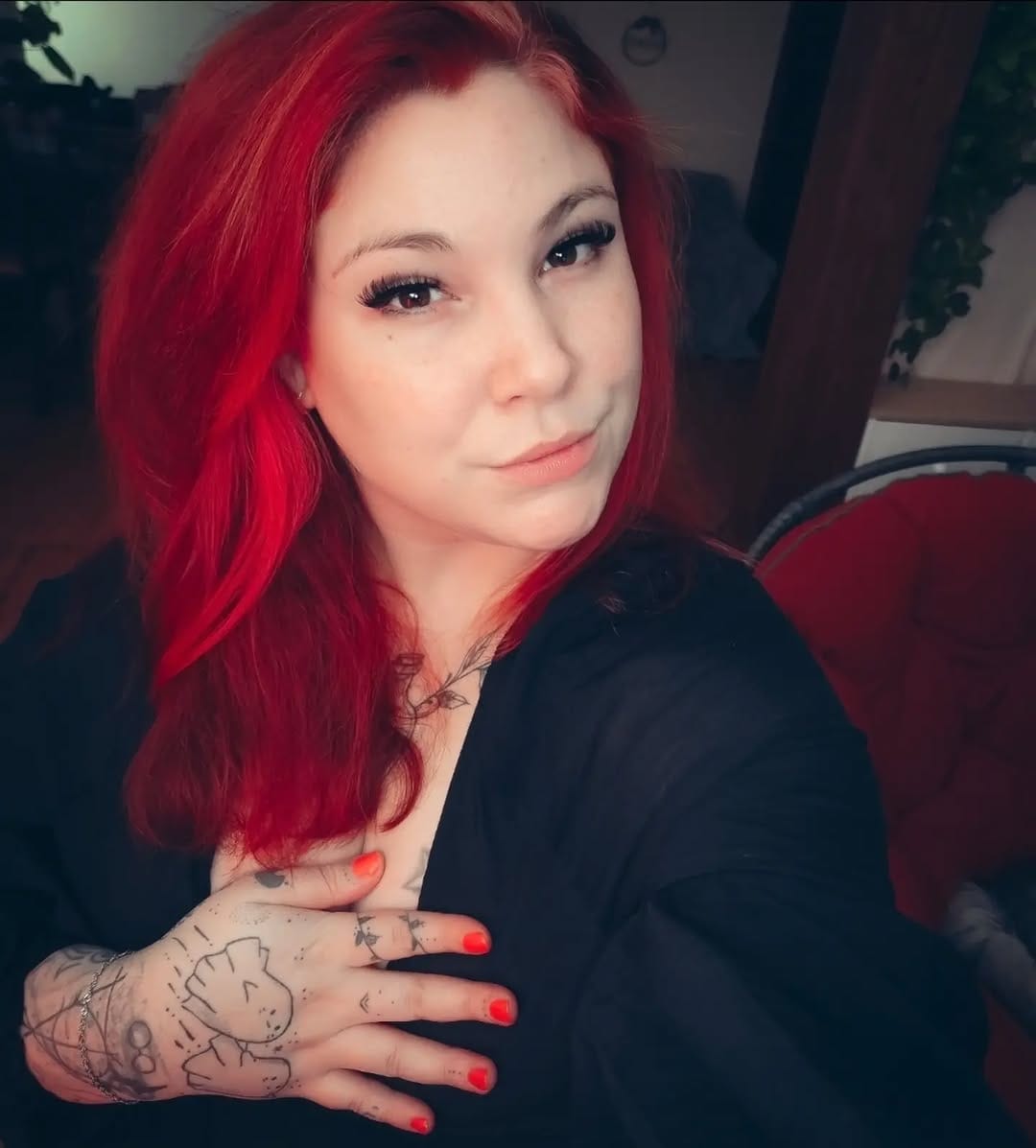 Post 6 by 𝔸𝕟𝕘𝕖𝕝𝕚𝕟𝕒 ☆ on Instagram (image)