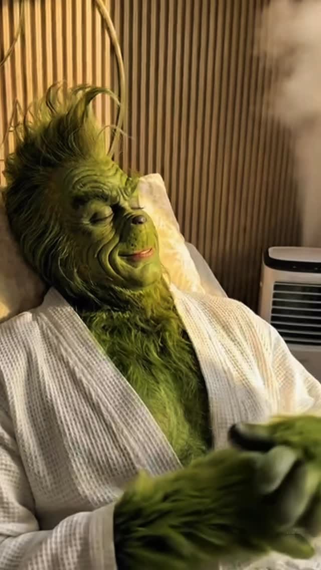 Post 5 by Xanah Spa on Instagram (video)