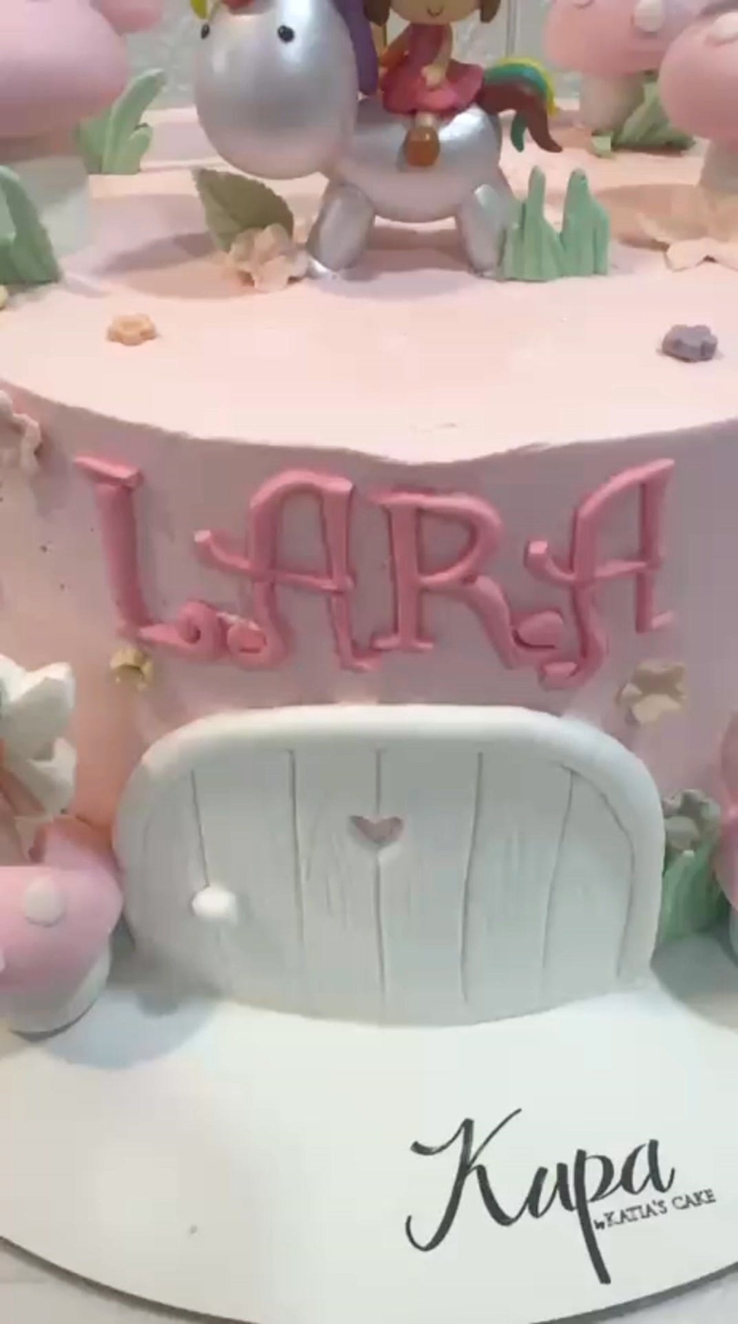 Post 5 by Kupa… by Katia’s Cake ®️ on Instagram (video)
