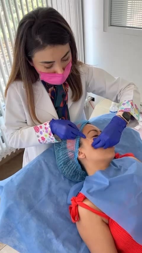 Post 9 by CR AESTHETICS CENTER on Instagram (video)