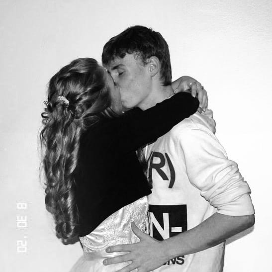 Post 10 by 𝐋𝐞𝐨𝐧𝐢𝐞 ❥ on Instagram (image)