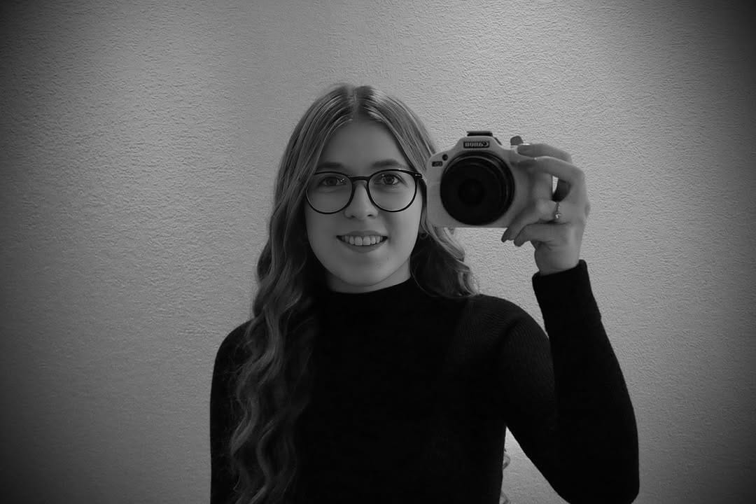 Post 2 by 𝐋𝐞𝐨𝐧𝐢𝐞 ❥ on Instagram (image)