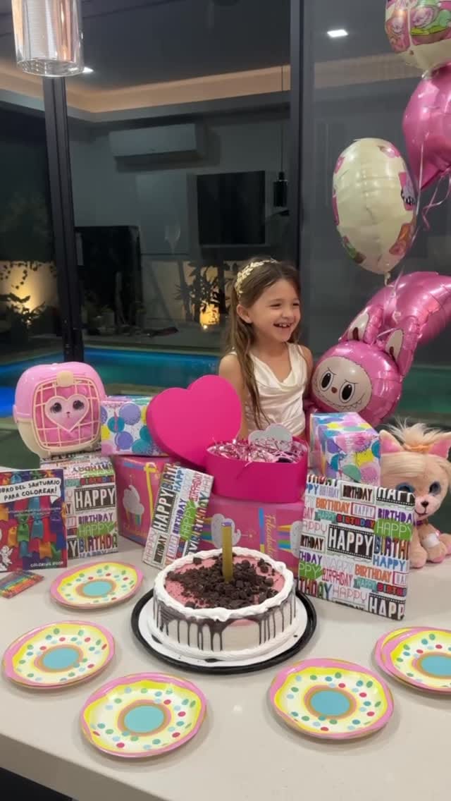 Post 2 by Melissa ✌🏼 on Instagram (video)