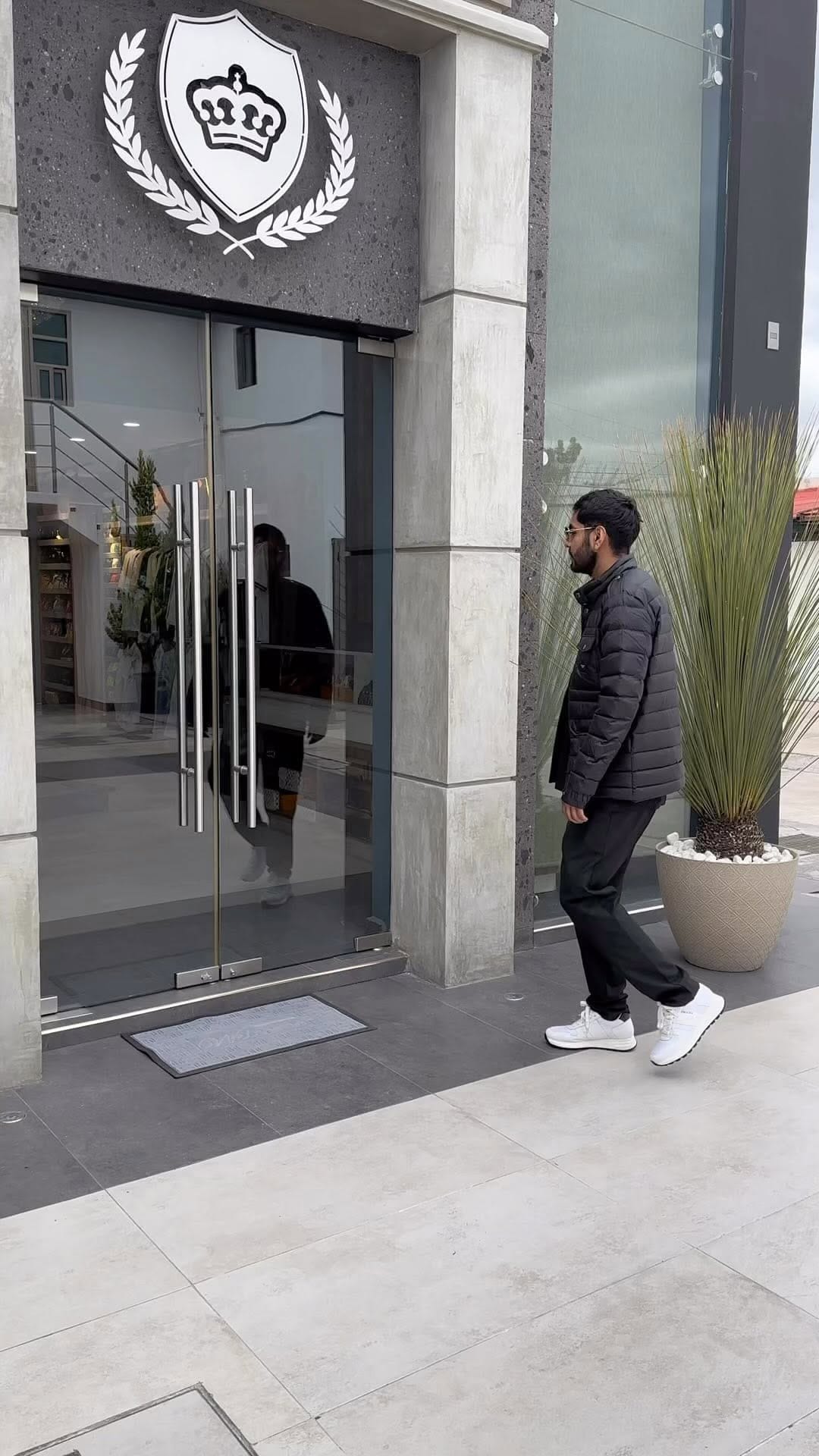 Post 9 by Luxury Store Pachuca Boutique on Instagram (video)
