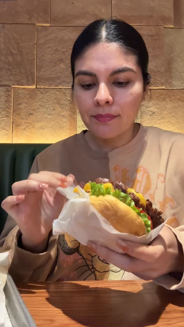 Post 6 by Ana Diaz (Mamá de Bárbara) on Instagram (video)