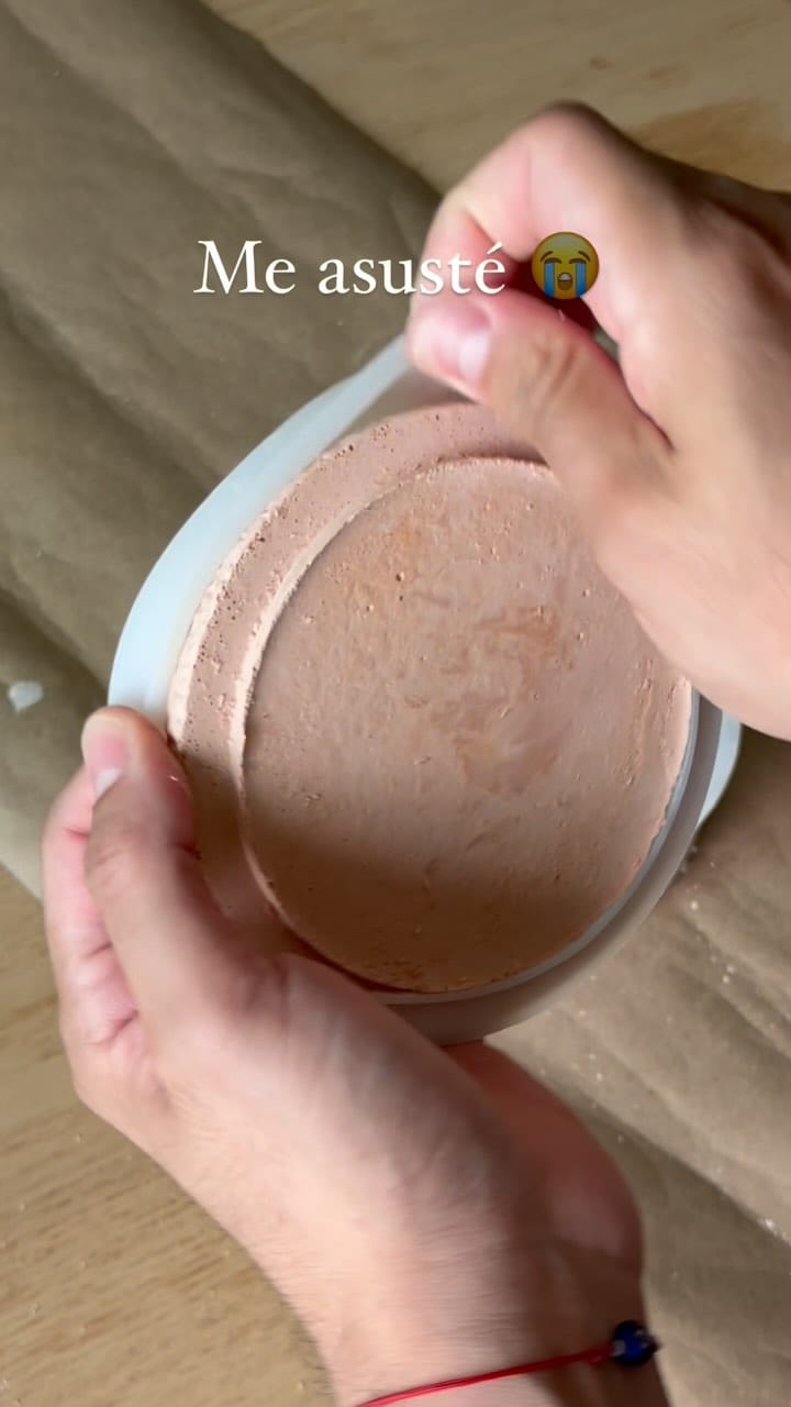 Post 8 by METAPHORICA® Resina Acrílica on Instagram (video)