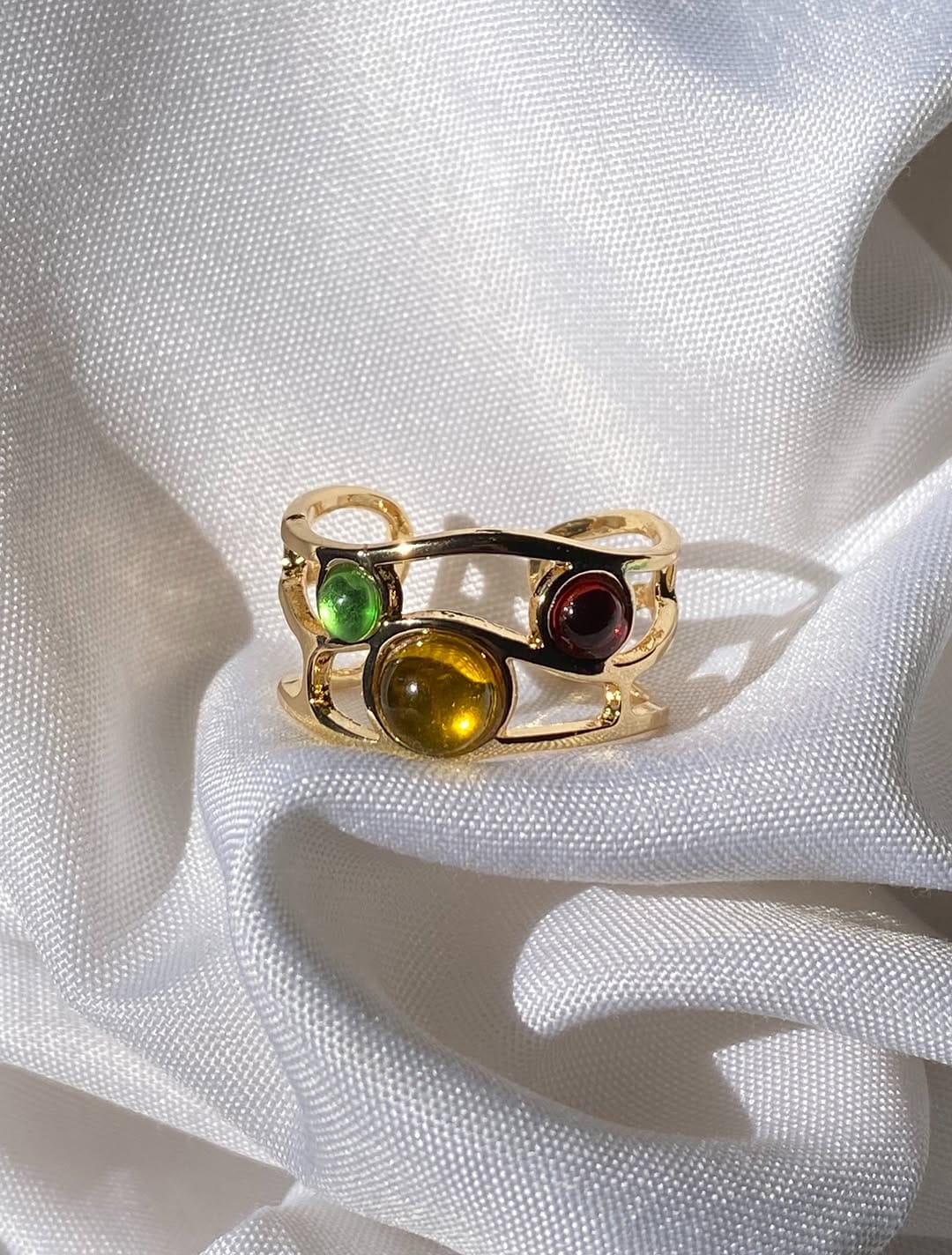 Post 4 by 𝙩𝙞𝙚𝙣𝙙𝙞𝙩𝙖 𝙖𝙡𝙩 on Instagram (carousel)