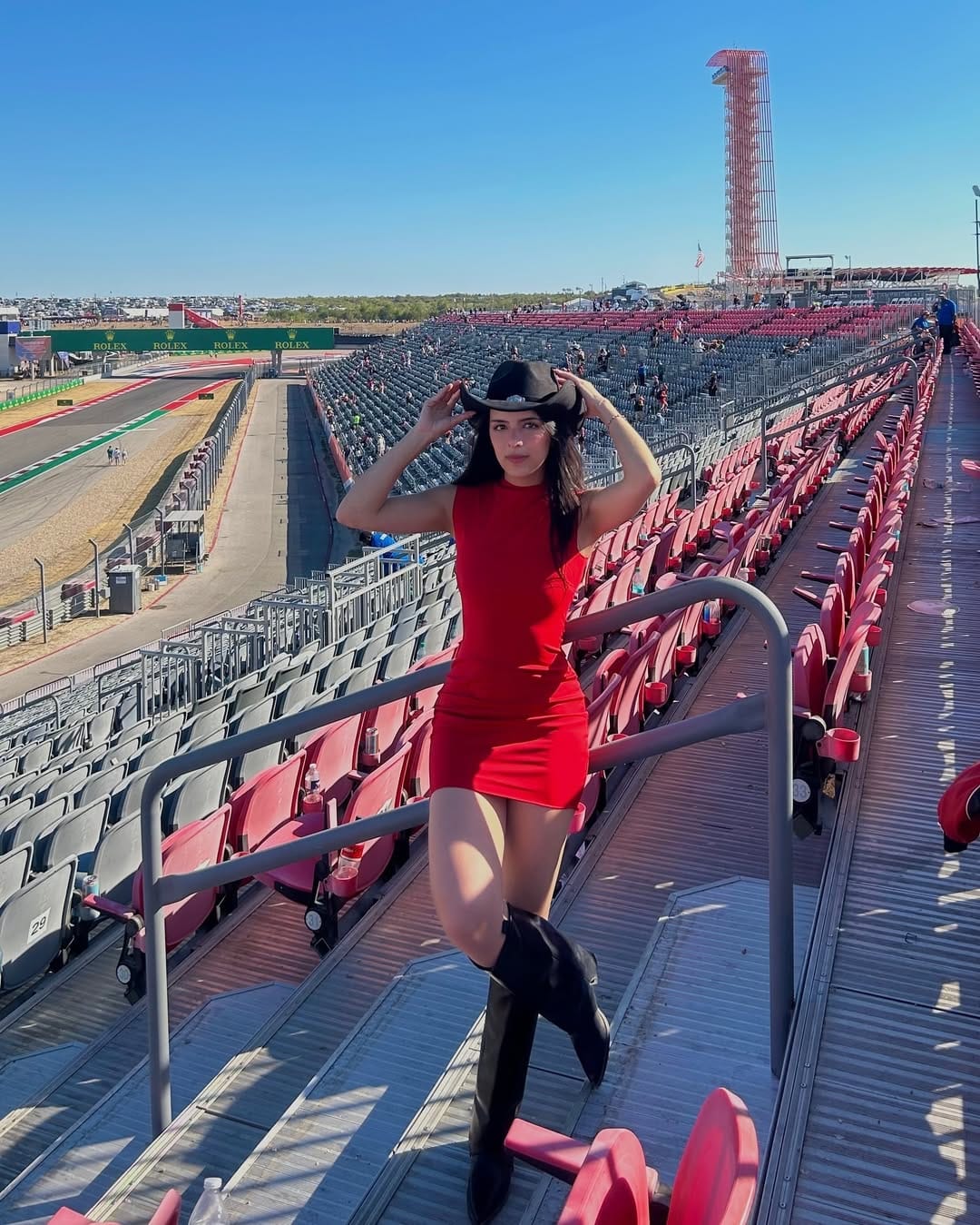 Post 10 by Ximena Zamora on Instagram (carousel)