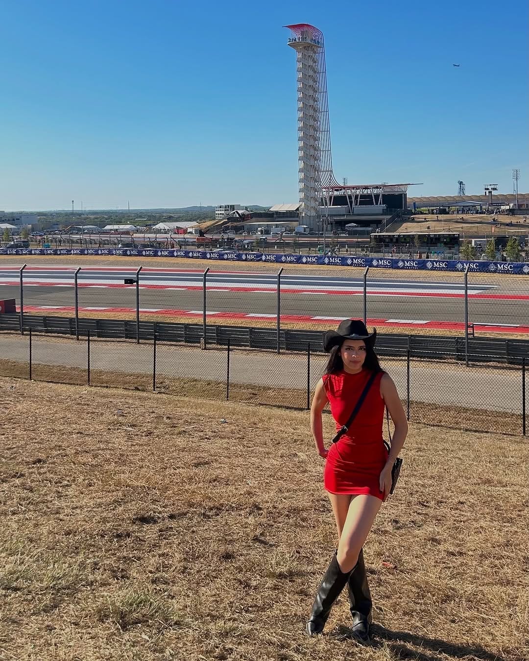 Post 9 by Ximena Zamora on Instagram (carousel)
