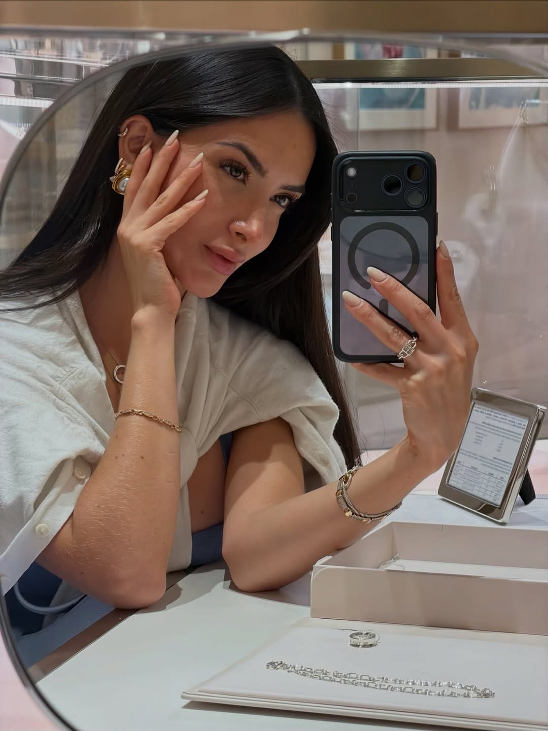 Post 8 by 𝑬𝒉𝒊𝒎𝒚 𝑴𝒊𝒓𝒂𝒎𝒐𝒏𝒕𝒆𝒔 on Instagram (carousel)