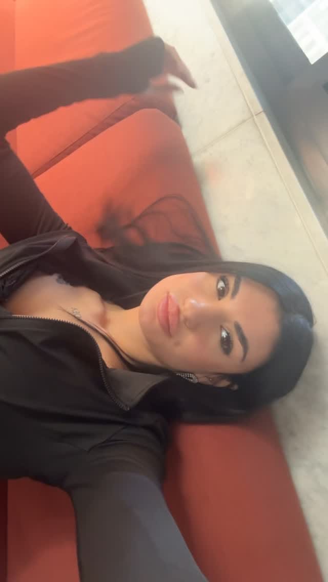 Post 10 by 𝓖𝓲𝓾𝓼𝔂 𝓔𝓼𝓹𝓸𝓼𝓲𝓽𝓸👑💄💋👠🌹 on Instagram (video)