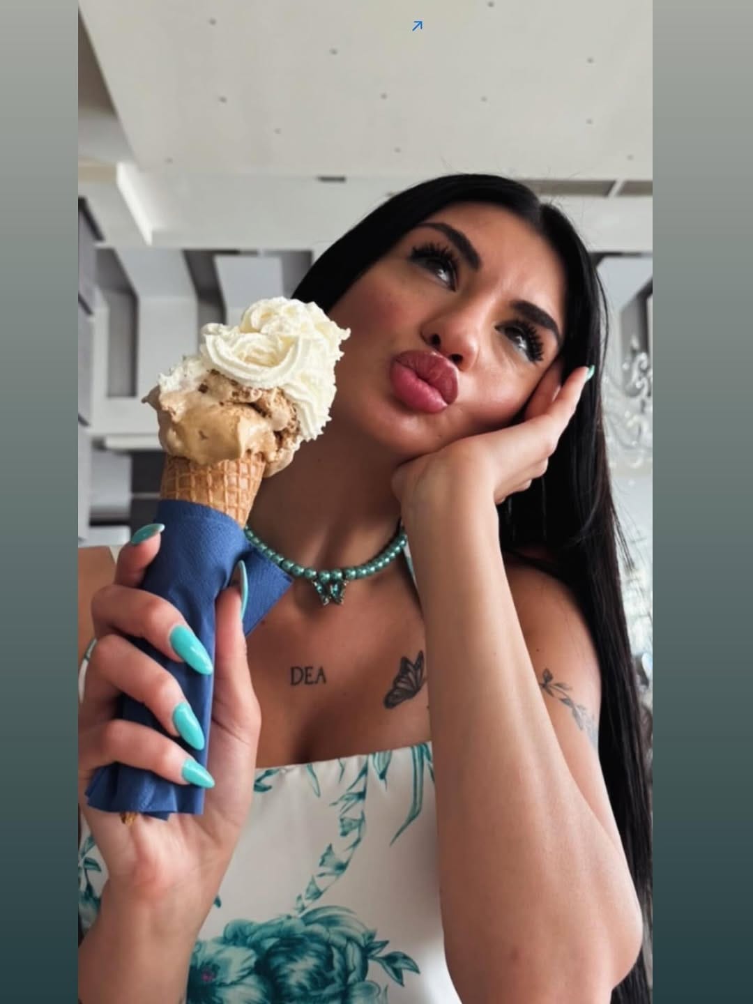 Post 4 by 𝓖𝓲𝓾𝓼𝔂 𝓔𝓼𝓹𝓸𝓼𝓲𝓽𝓸👑💄💋👠🌹 on Instagram (image)