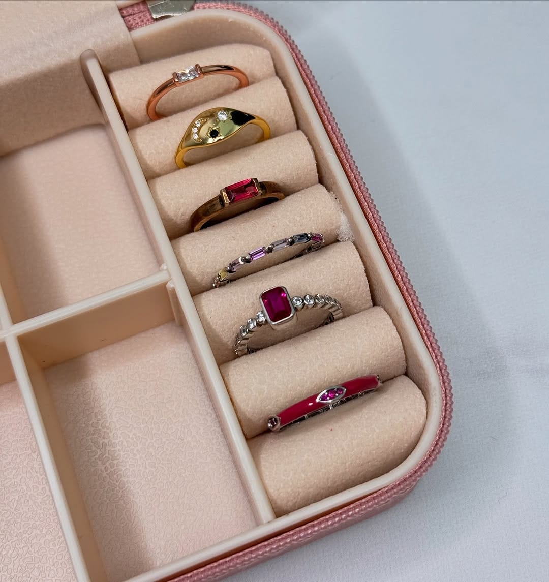 Post 10 by Küpe Aretes on Instagram (image)