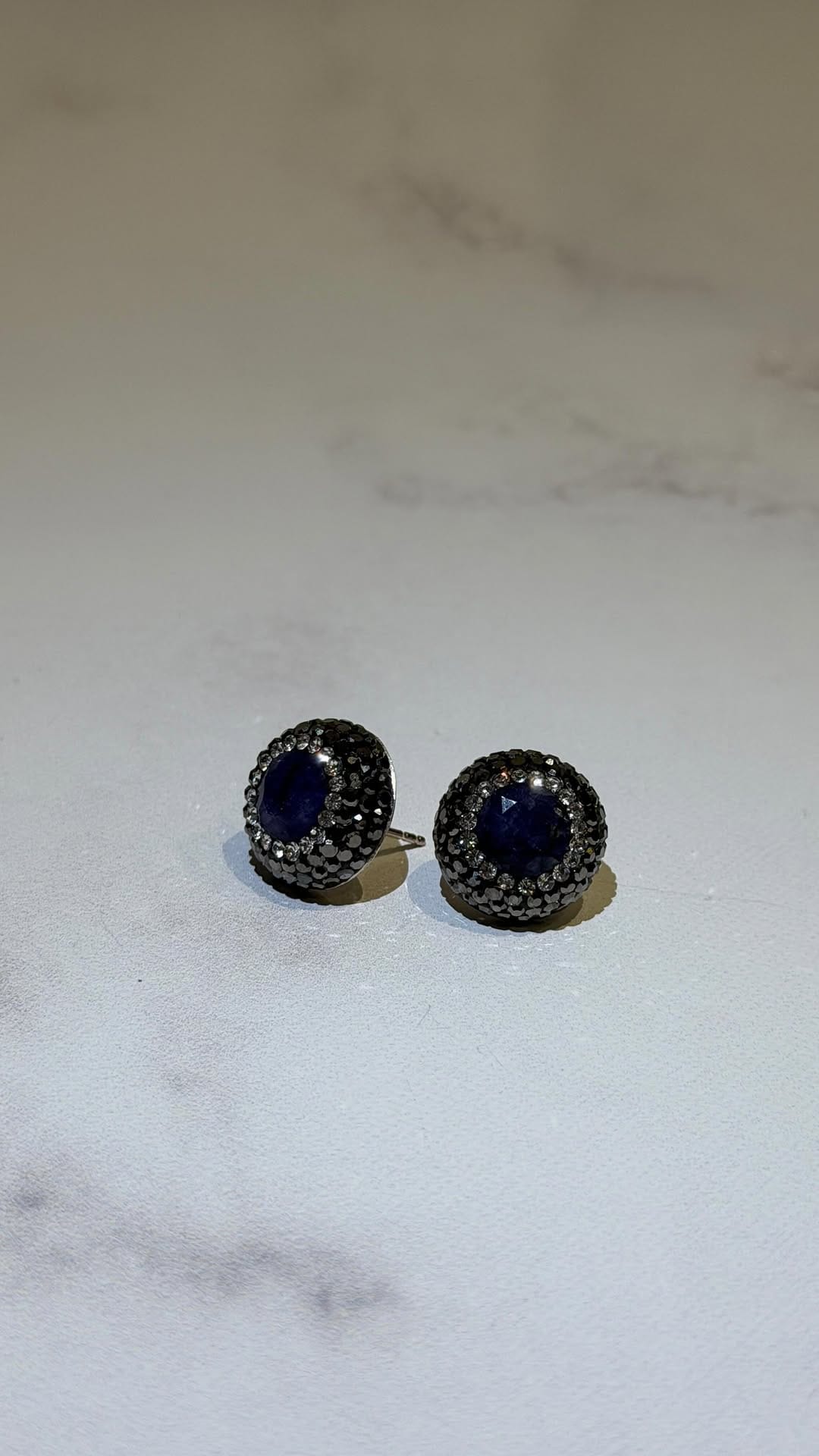 Post 4 by Küpe Aretes on Instagram (video)