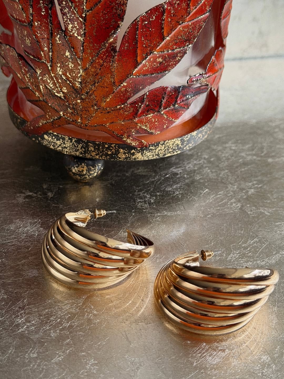 Post 2 by Küpe Aretes on Instagram (carousel)