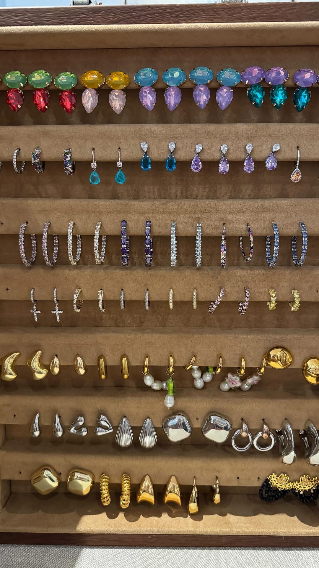 Post 5 by Küpe Aretes on Instagram (video)