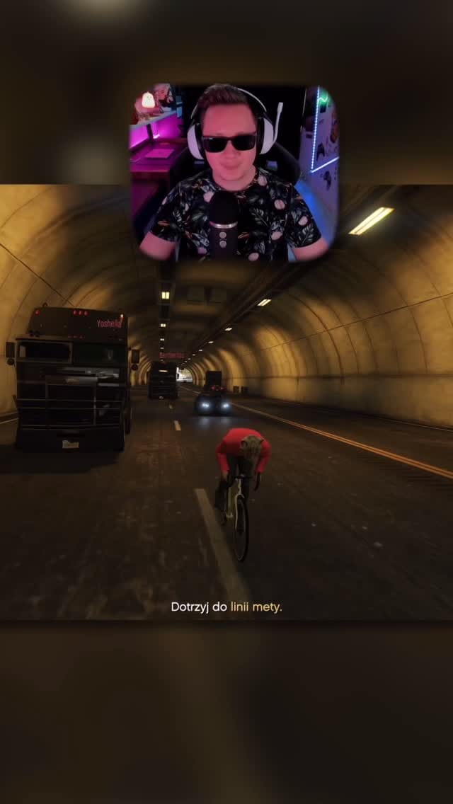 Post 6 by Paveł on Instagram (video)