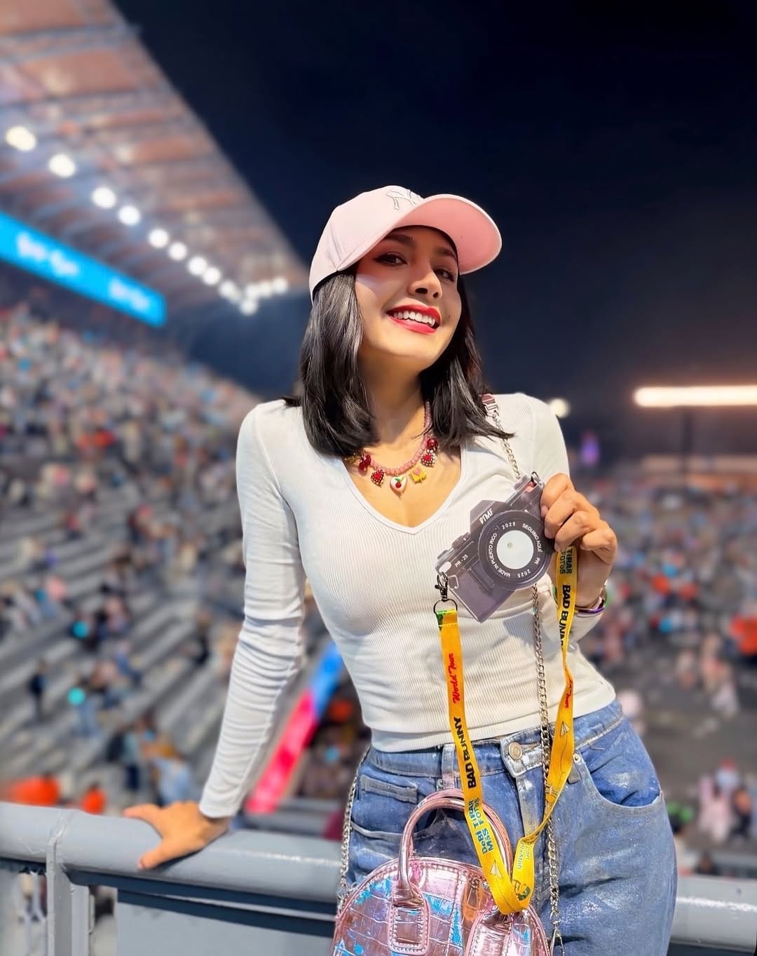 Post 5 by ᴀʀᴀᴄᴇʟɪ ᴄᴏʟᴍᴀʀɴ ♡ on Instagram (carousel)
