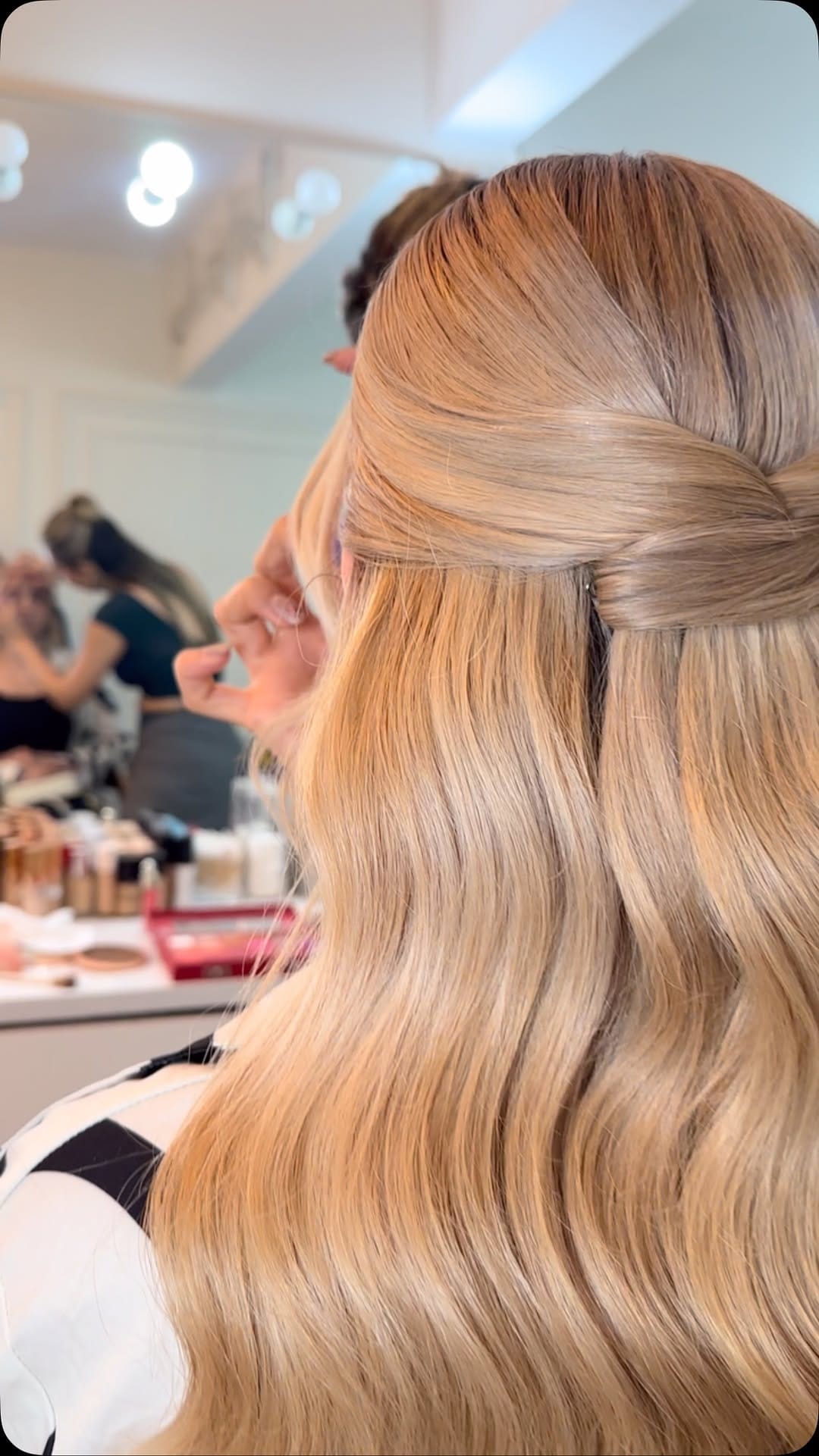 Post 10 by michelle_hair on Instagram (video)