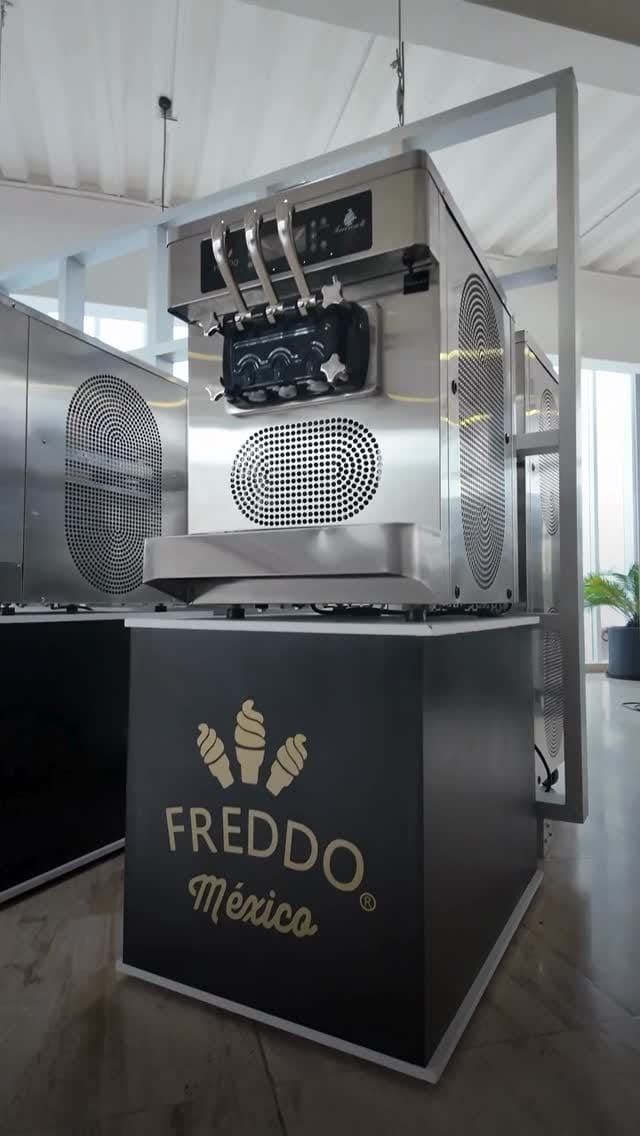 Post 8 by Freddo México on Instagram (video)