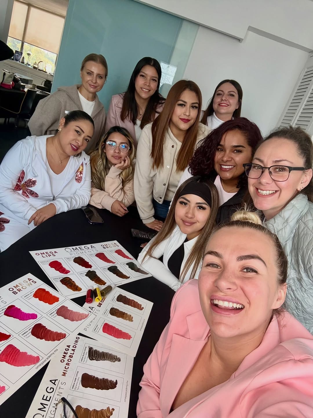 Post 1 by OMEGA ACADEMY | CURSOS | MICROPIGMENTACION | MICROBLADING on Instagram (carousel)