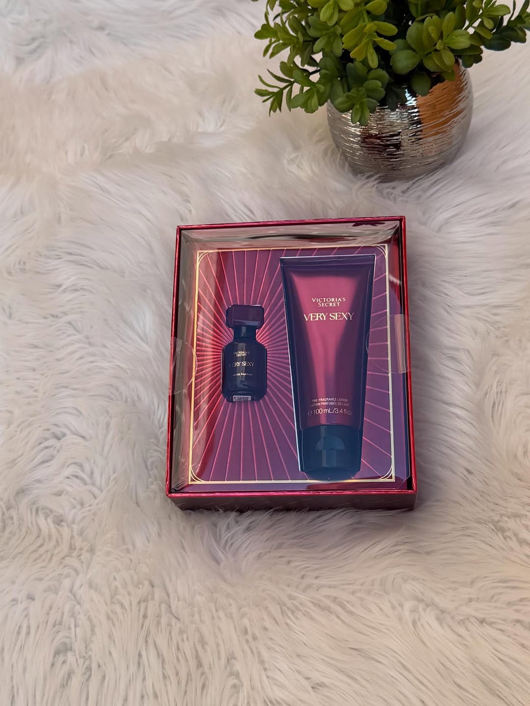 Post 4 by J&J Outlet Store on Instagram (image)