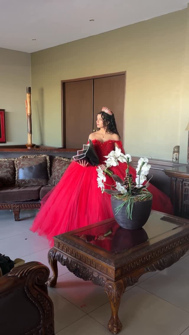 Post 10 by Dylenia Gastelum on Instagram (video)
