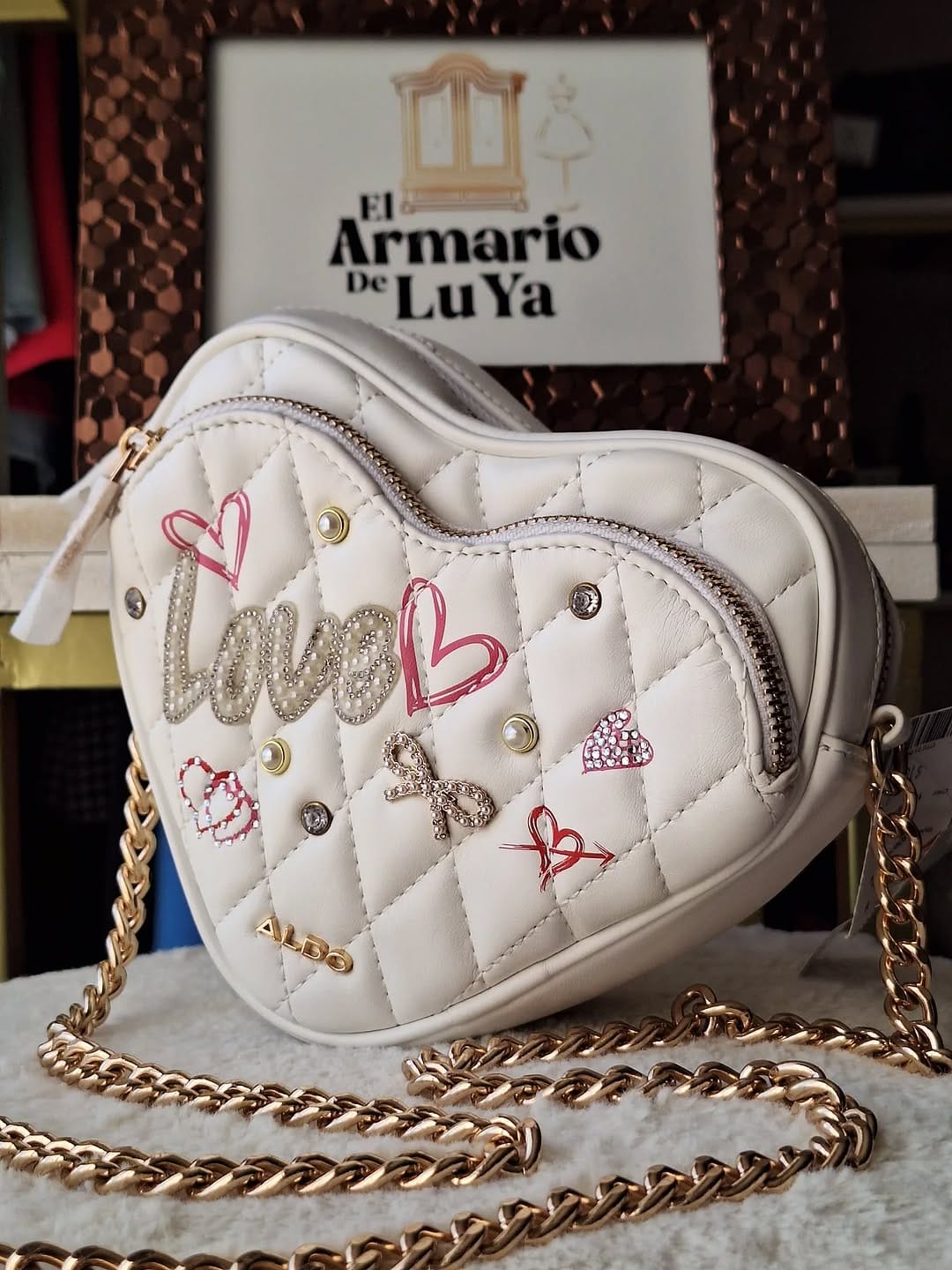 Post 10 by El Armario de LuYa on Instagram (image)